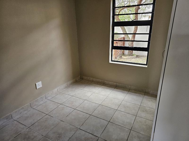 To Let 2 Bedroom Property for Rent in Burgundy Estate Western Cape